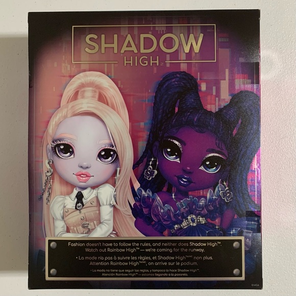 Shadow High Fashion Monique Verbena Doll with Accessories-New - Picture 6 of 9